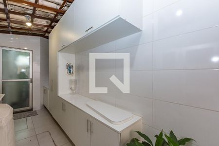 Apartamento à venda com 110m², 3 quartos e 2 vagas Apartamento à venda com 110m², 3 quartos e 2 vagasÁrea de Serviço