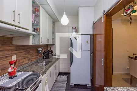 Apartamento à venda com 110m², 3 quartos e 2 vagas Apartamento à venda com 110m², 3 quartos e 2 vagasCozinha
