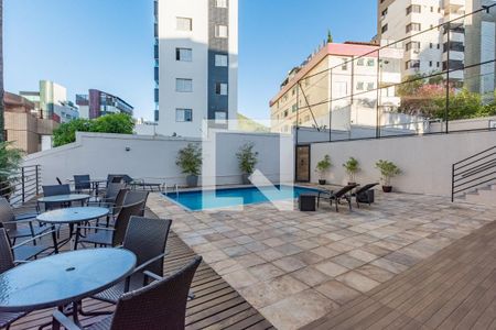 Apartamento à venda com 110m², 3 quartos e 2 vagas Apartamento à venda com 110m², 3 quartos e 2 vagasPiscina