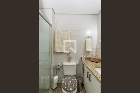 Apartamento à venda com 110m², 3 quartos e 2 vagas Apartamento à venda com 110m², 3 quartos e 2 vagasBanheiro da Suíte