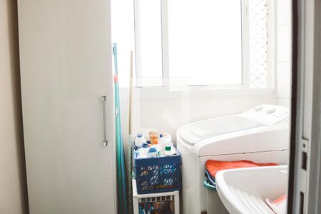 Apartamento à venda com 58m², 3 quartos e 1 vagaÁrea de Serviço
