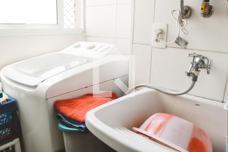 Apartamento à venda com 58m², 3 quartos e 1 vagaÁrea de Serviço