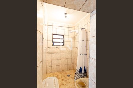 Casa à venda com 220m², 3 quartos e 3 vagas Casa à venda com 220m², 3 quartos e 3 vagasBanheiro Social