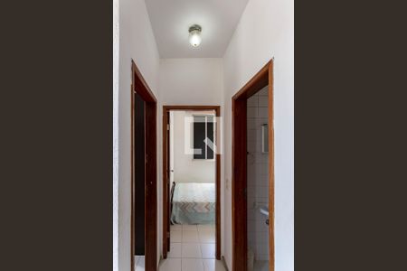 Corredor de apartamento à venda com 2 quartos, 55m² em Vila Cloris, Belo Horizonte