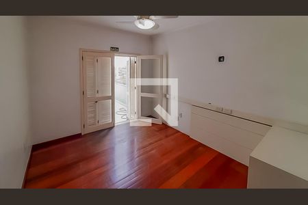 Quarto 2 de casa à venda com 3 quartos, 300m² em Vila Rosa, Novo Hamburgo