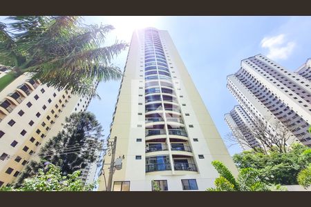 Apartamento à venda com 117m², 3 quartos e 2 vagasFachada