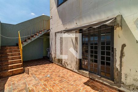 Casa de condomínio à venda com 190m², 3 quartos e 2 vagasQuintal