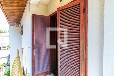 Casa de condomínio à venda com 190m², 3 quartos e 2 vagasSuite - Varanda