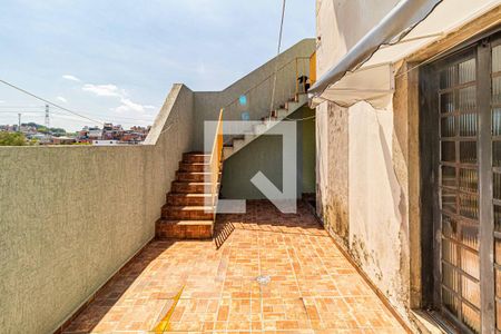 Casa de condomínio à venda com 190m², 3 quartos e 2 vagasQuintal