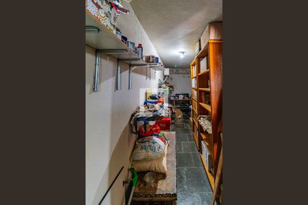 Casa de condomínio à venda com 190m², 3 quartos e 2 vagasDepósito