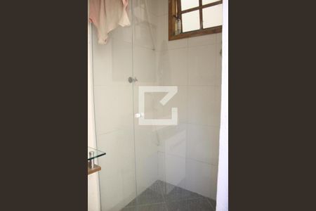 Casa à venda com 150m², 3 quartos e 2 vagasBanheiro Externo