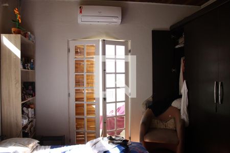 Casa à venda com 150m², 3 quartos e 2 vagasSuíte