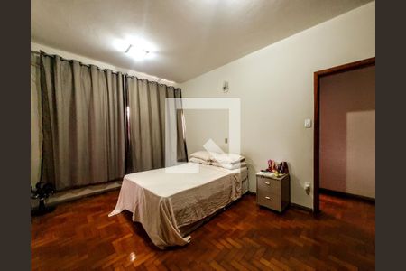 Casa à venda com 150m², 4 quartos e 1 vaga Casa à venda com 150m², 4 quartos e 1 vagaQuarto