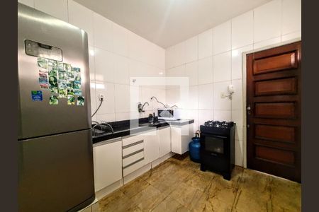 Casa à venda com 150m², 4 quartos e 1 vaga Casa à venda com 150m², 4 quartos e 1 vagaCozinha