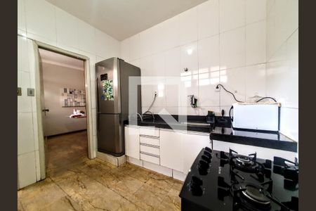 Casa à venda com 150m², 4 quartos e 1 vaga Casa à venda com 150m², 4 quartos e 1 vagaCozinha