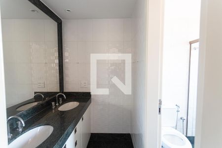 Apartamento para alugar com 166m², 3 quartos e 3 vagas Apartamento para alugar com 166m², 3 quartos e 3 vagasBanheiro da Suíte 3
