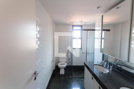 Apartamento para alugar com 166m², 3 quartos e 3 vagas Apartamento para alugar com 166m², 3 quartos e 3 vagasBanheiro da Suíte 1