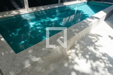 Apartamento à venda com 40m², 2 quartos e sem vagaÁrea comum - Piscina