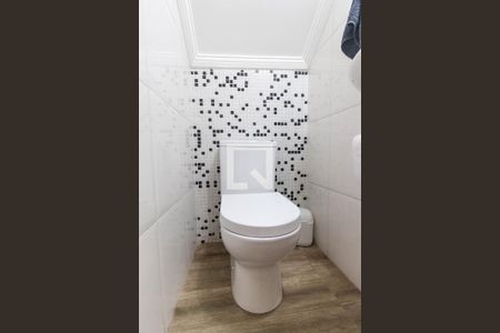 Casa de condomínio à venda com 130m², 2 quartos e 3 vagas Casa de condomínio à venda com 130m², 2 quartos e 3 vagasLavabo