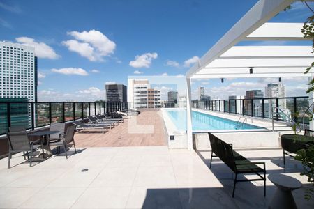 Studio à venda com 25m², 1 quarto e sem vagaÁrea comum - Piscina