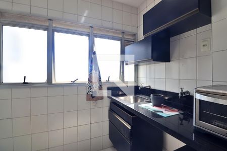 Apartamento à venda com 95m², 3 quartos e 1 vagaÁrea de Serviço