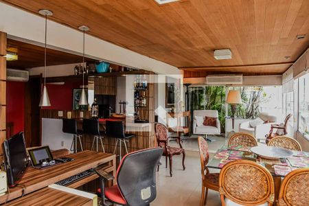 Apartamento à venda com 238m², 3 quartos e 2 vagasSala