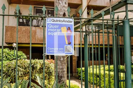 Apartamento à venda com 238m², 3 quartos e 2 vagasPlaquinha instalada na fachada