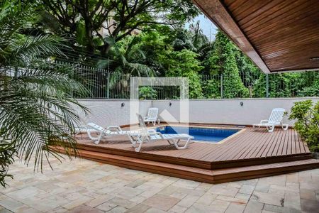 Apartamento à venda com 238m², 3 quartos e 2 vagasÁrea comum - Piscina