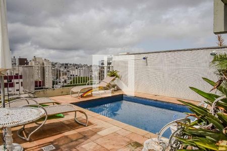 Apartamento à venda com 238m², 3 quartos e 2 vagasCobertura/Piscina