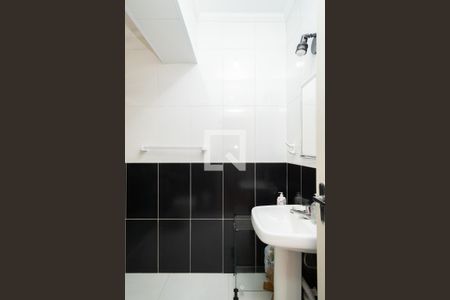 Apartamento à venda com 94m², 2 quartos e 1 vaga Apartamento à venda com 94m², 2 quartos e 1 vagaBanheiro Social
