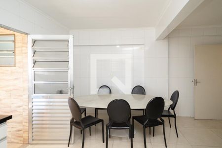 Apartamento à venda com 94m², 2 quartos e 1 vaga Apartamento à venda com 94m², 2 quartos e 1 vagaCozinha