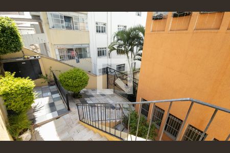 Apartamento para alugar com 98m², 3 quartos e sem vaga Apartamento para alugar com 98m², 3 quartos e sem vagaFachada