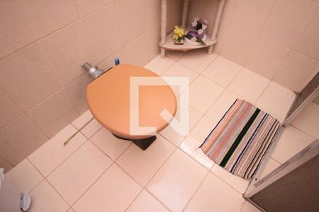 Casa à venda com 280m², 4 quartos e 5 vagasBanheiro Social