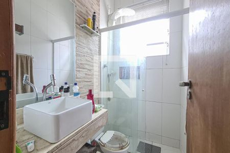 Casa à venda com 70m², 3 quartos e 1 vagaBanheiro