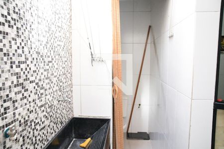 Casa de condomínio para alugar com 70m², 3 quartos e 2 vagasÁrea de Serviço