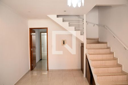 Sala de casa de condomínio para alugar com 3 quartos, 70m² em Jardim Leonor, Cotia