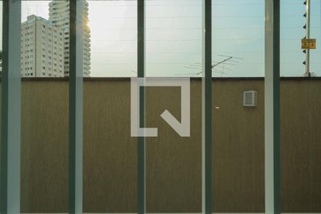 Vista da sala de casa de condomínio para alugar com 3 quartos, 65m² em Santa Teresinha, São Paulo