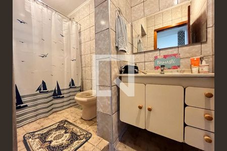 Casa para alugar com 220m², 3 quartos e 2 vagasBanheiro Corredor