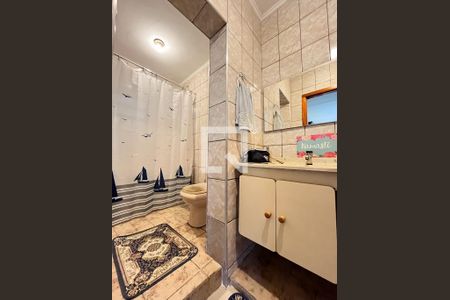 Casa para alugar com 220m², 3 quartos e 2 vagasBanheiro Corredor