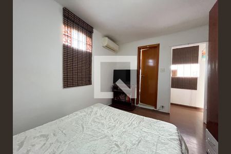 Casa para alugar com 220m², 3 quartos e 2 vagasSuite