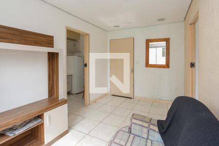 Sala de apartamento para alugar com 1 quarto, 40m² em Jardim Itu, Porto Alegre