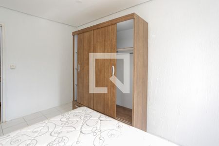Quarto  de apartamento para alugar com 1 quarto, 40m² em Jardim Itu, Porto Alegre