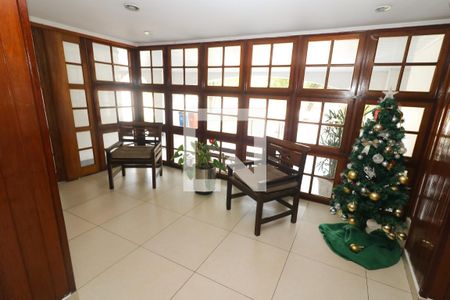 Hall de entrada de apartamento para alugar com 2 quartos, 68m² em Cristal, Porto Alegre