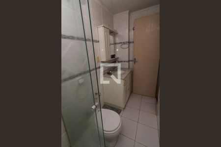 Banheiro de apartamento para alugar com 2 quartos, 68m² em Cristal, Porto Alegre