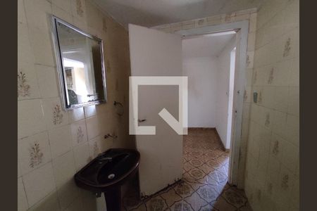 Casa à venda com 130m², 4 quartos e sem vaga Casa à venda com 130m², 4 quartos e sem vagaBanheiro 2