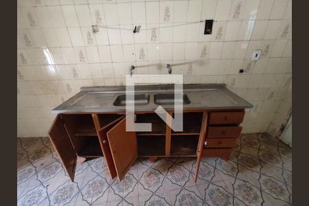 Casa à venda com 130m², 4 quartos e sem vaga Casa à venda com 130m², 4 quartos e sem vagaCozinha 2