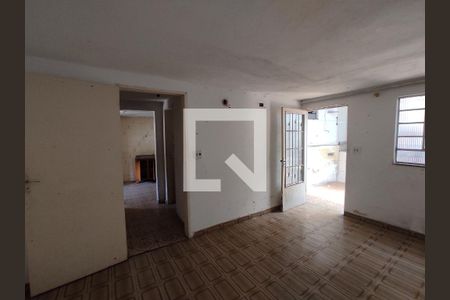 Casa à venda com 130m², 4 quartos e sem vaga Casa à venda com 130m², 4 quartos e sem vagaSala 2