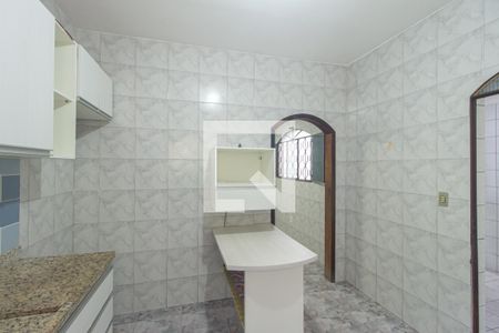 Casa de condomínio para alugar com 140m², 4 quartos e 2 vagasCozinha