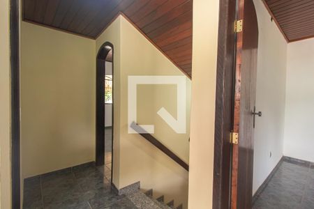 Casa de condomínio para alugar com 140m², 4 quartos e 2 vagasCorredor