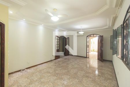 Sala de casa de condomínio para alugar com 4 quartos, 140m² em Campo Grande, Rio de Janeiro